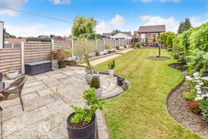 Photo 25- click for photo gallery